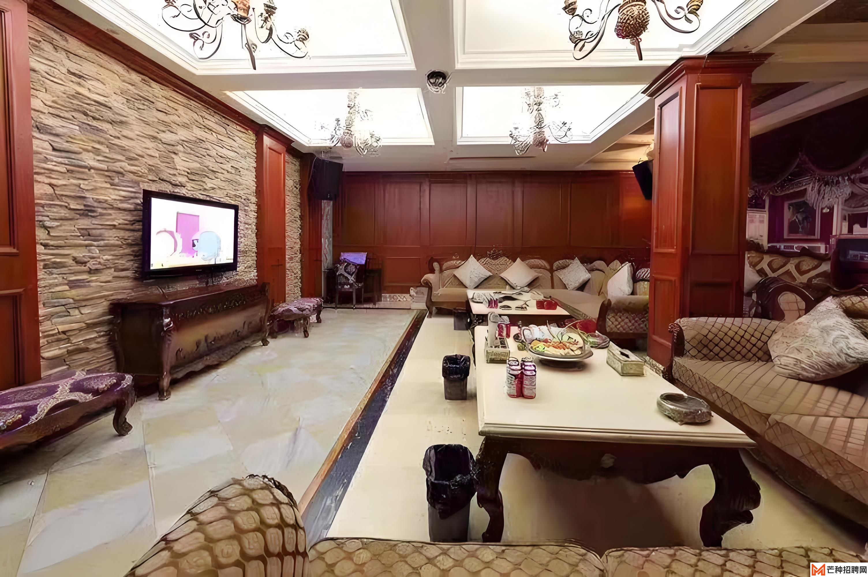 揭开天津KTV工作神秘面纱：高薪酬与隐藏福利